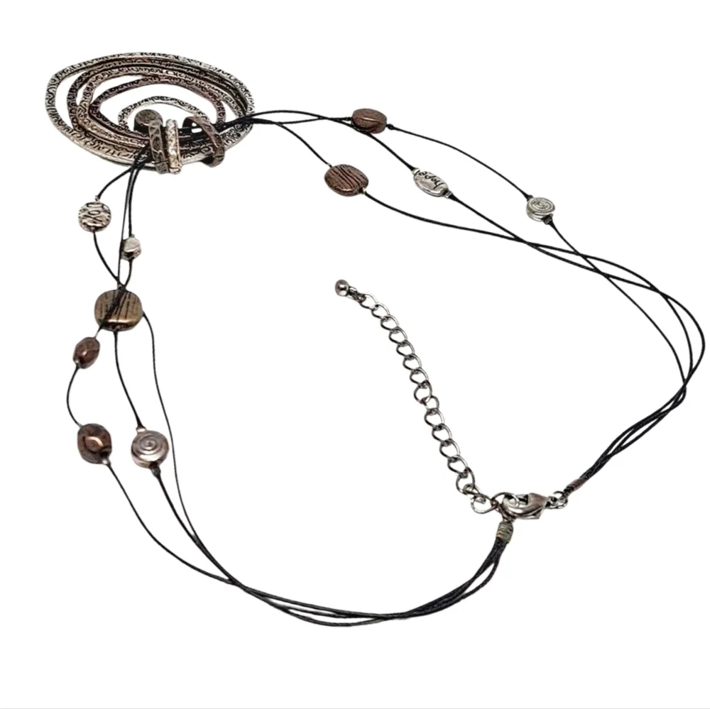 Multi-Tone Pendant Choker/Necklace